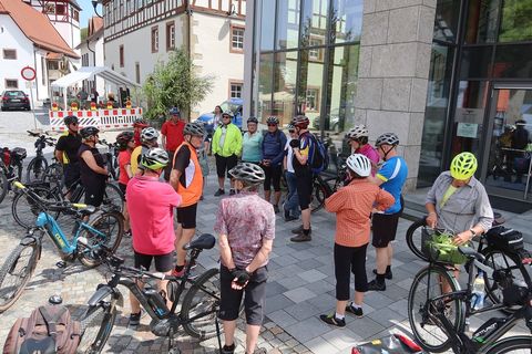 Treffen am Rathaus