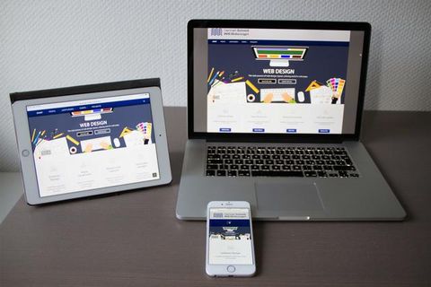 Homepages für jede Plattform, Desktop PC, Tablett und Smartphone